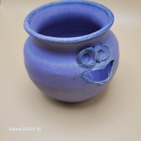 Studio Pottery Face Vase Pot Vessel Smiling Face Hand Made Egg Separator - Picture 6 of 11